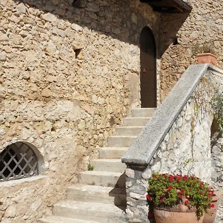 Rocca Lorenizo 4* Pacentro