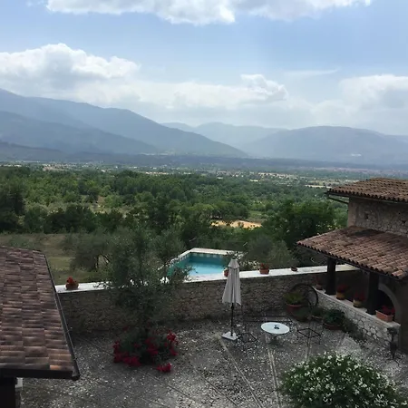 Rocca Lorenizo Bed & Breakfast 4*