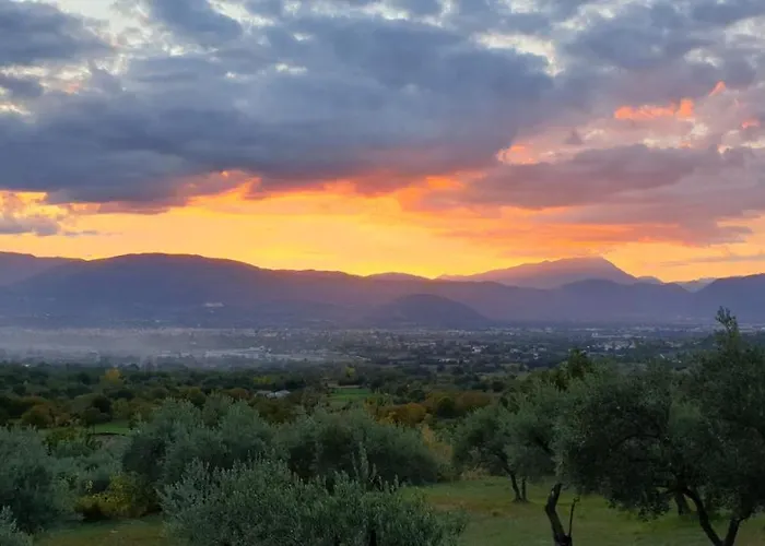 Rocca Lorenizo Bed & Breakfast 4*